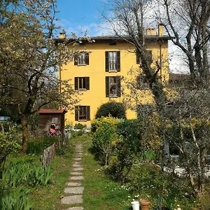 Iris Villa Guardia